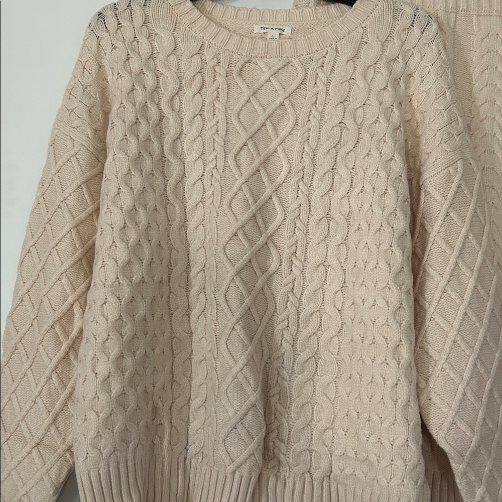 Cream Cable Knit Sweater Set - Picture 2 of 6